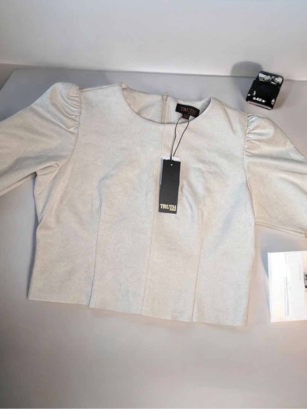 TRUTH Light Cream Puff-Sleeve Blouse